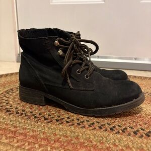 Steve Madden Gobbin Black Leather Ankle Boots